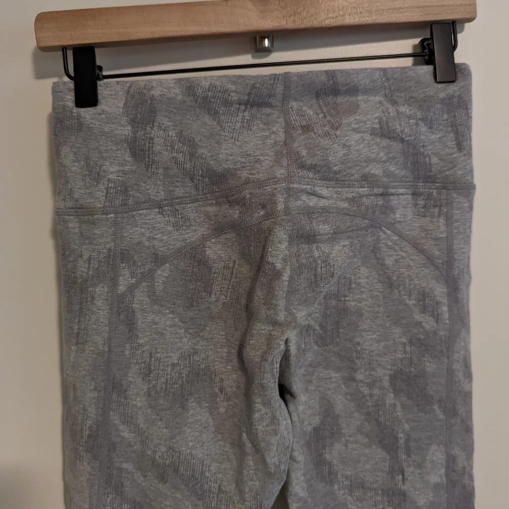 Athleta Sandbar Be Present Capri Crops Leggings | Size Small - Picture 8 of 9